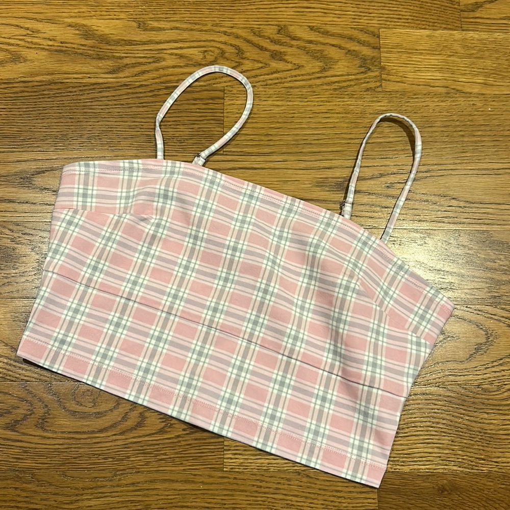 Hollister Crop Top. Large. Pink Plaid - Picture 4 of 10